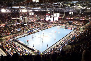 Nürnberg siehtals erste Stadt den frisch gebackenen Handball-Europameister. In der Arena Nürnberger Versicherung