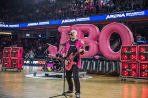 Die JBO-Franken heizten in der Halbzeitpause den 8200 kräftig ein. Foto: Florian Stangl