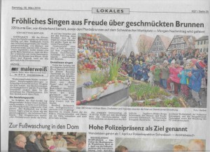 Osterbrunnen-Einweihung. 2200 gefäghertewb Eier, eiune Null war rausgerutscht. ST vom 26.3.2016. FotoHertlein