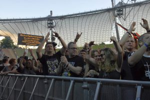 rockavaria1-2016 fans4