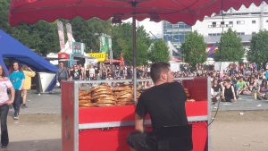 Brezen, Party, Schlamschalcht undWildpinkler. Hochzeiter