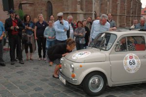 Ein Bussi für Hanni und Nanni con der ModeratorinCaro in Schwabach,soviel Zeit muss schon sein...Foto: Hertlein