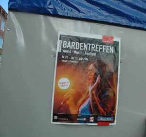 Frieder Graefs Balkon-Musik-Bande. Foto: Hertlein