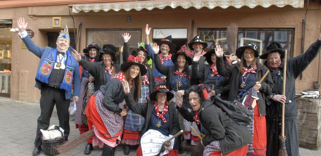 Schwabach-Boulevard! Weiberfasching-Hexen: Leih-Krawatte, Orden & viel Spaß