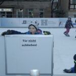 Schwabach-Boulevard/Meine Stadt: Eisspaßfür die Kleinen und Jungebliebenen/ Tag des Kinderliedes am 29.1.2023 - Titelfoto:Matthias Hertlein